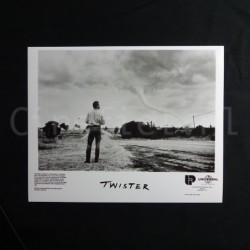 Twister - Press Photo Movie Still 8x10” Jan de Bont 1996 Bill Paxton tornado
